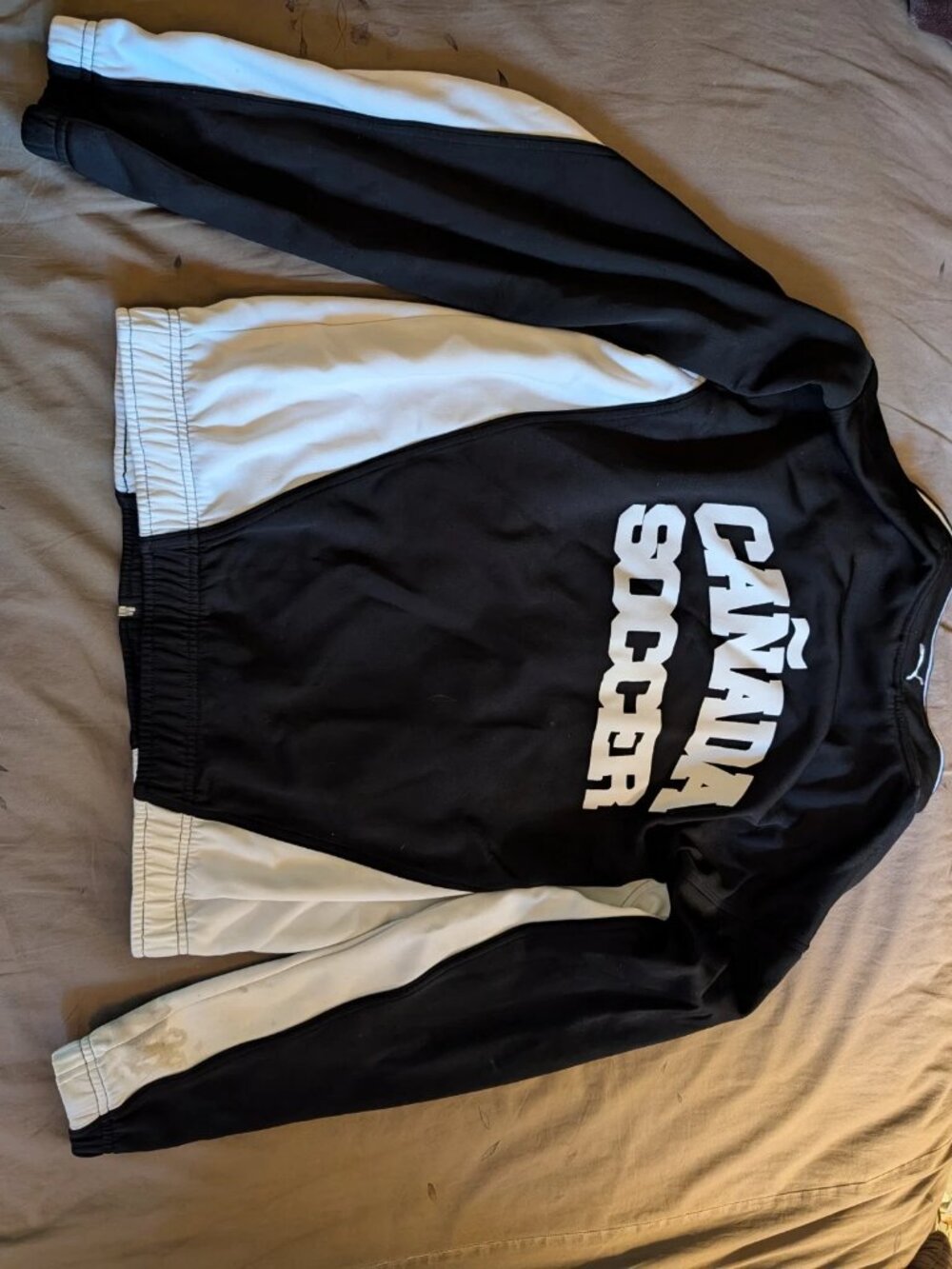 MENS SOCCER CAÑADA PUMA JACKET Black White L Large World Cup Fifa Sports Canada